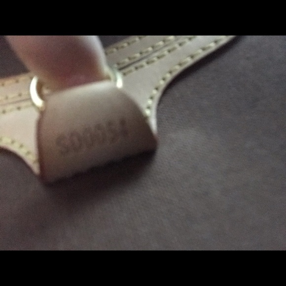 Meet your Posher, Janet - Picture 3 of 3